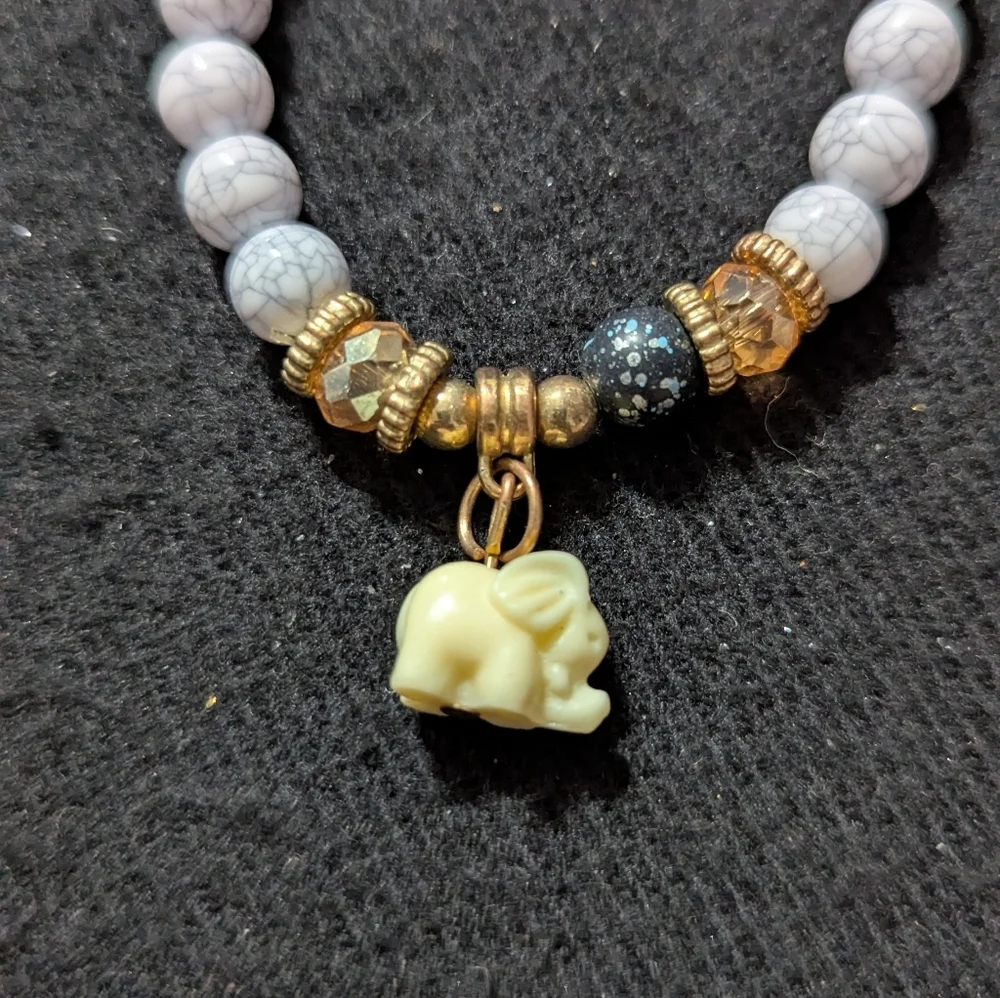 Gold Tone Grey Crackle Beaded Elephant Charm Stretchy Elastic Statement Bracelet
